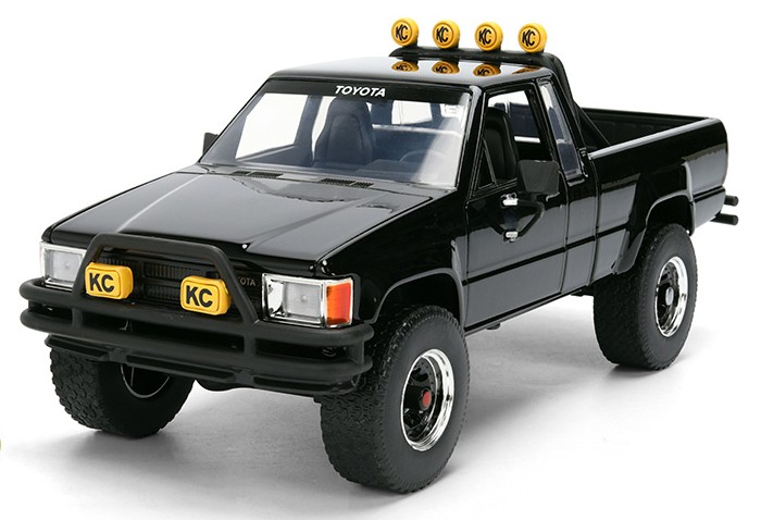 TOYOTA SR5